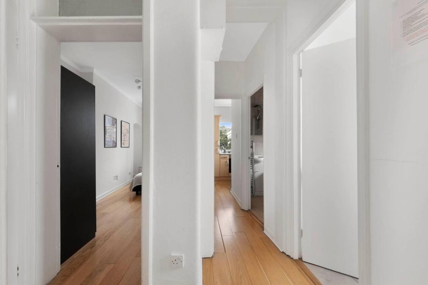 London- 1 Bed Лондон